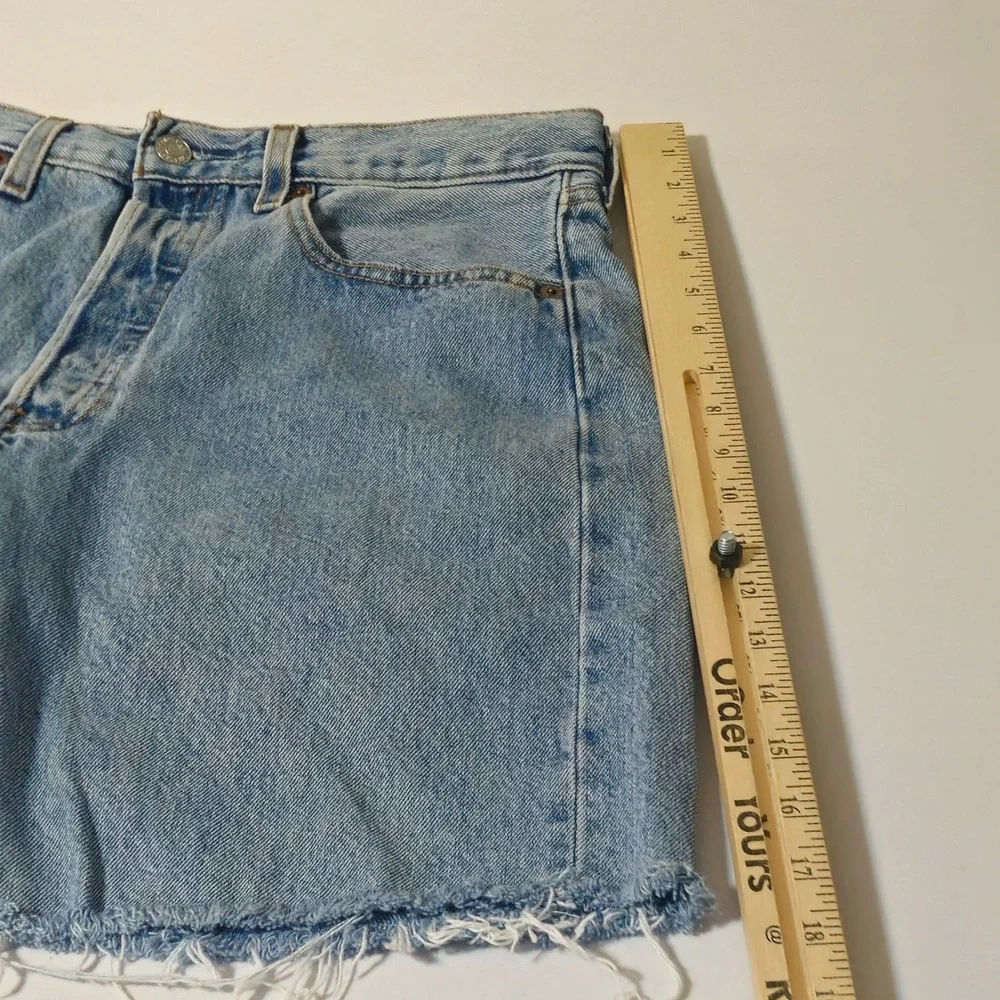 VTG 90s Levi's 501 Shorts Mens 30 Blue fringe Denim Cut Off Button Fly‎ Raw Hem